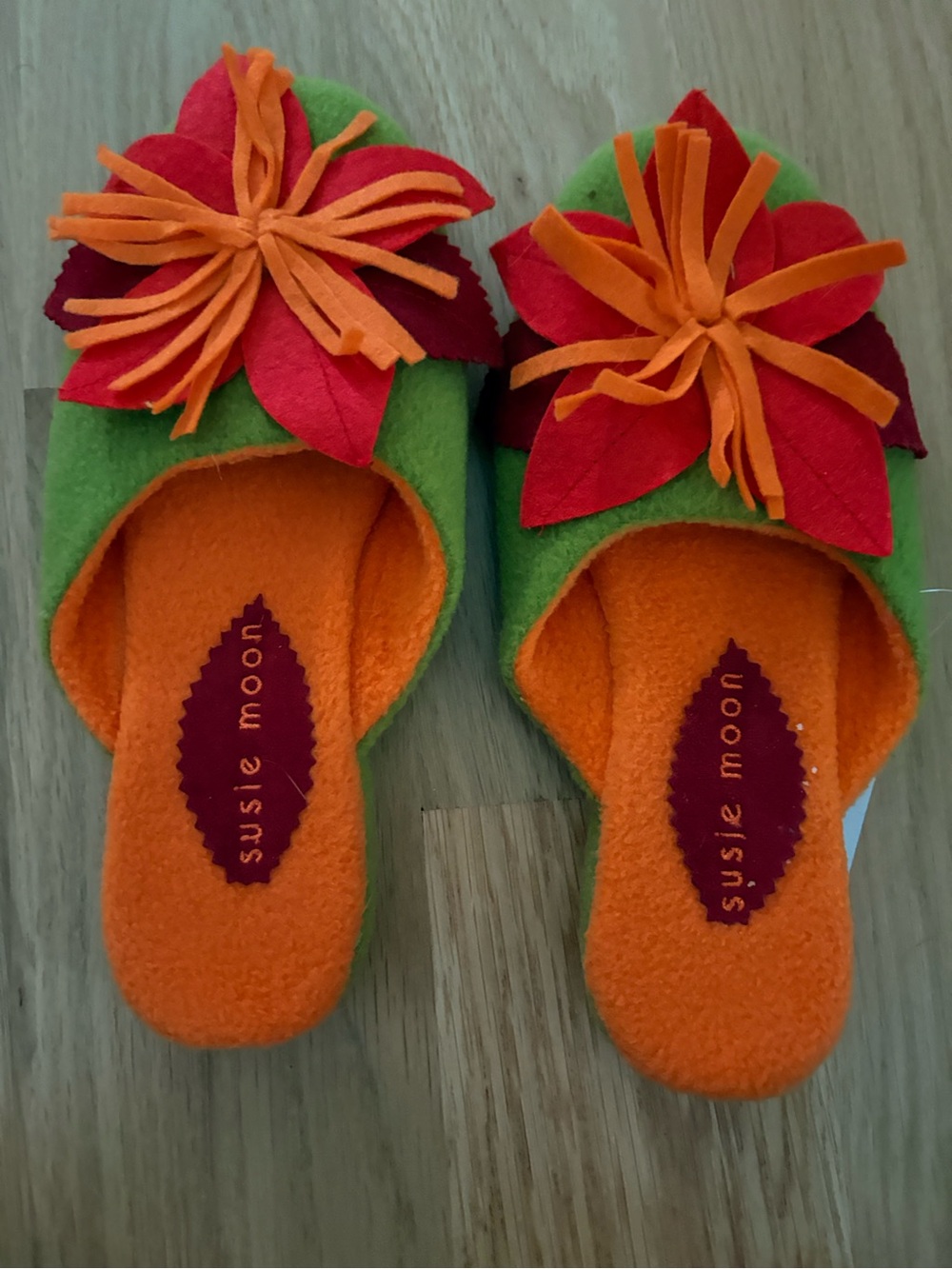 Susie Moon slippers fleece felt new Medium